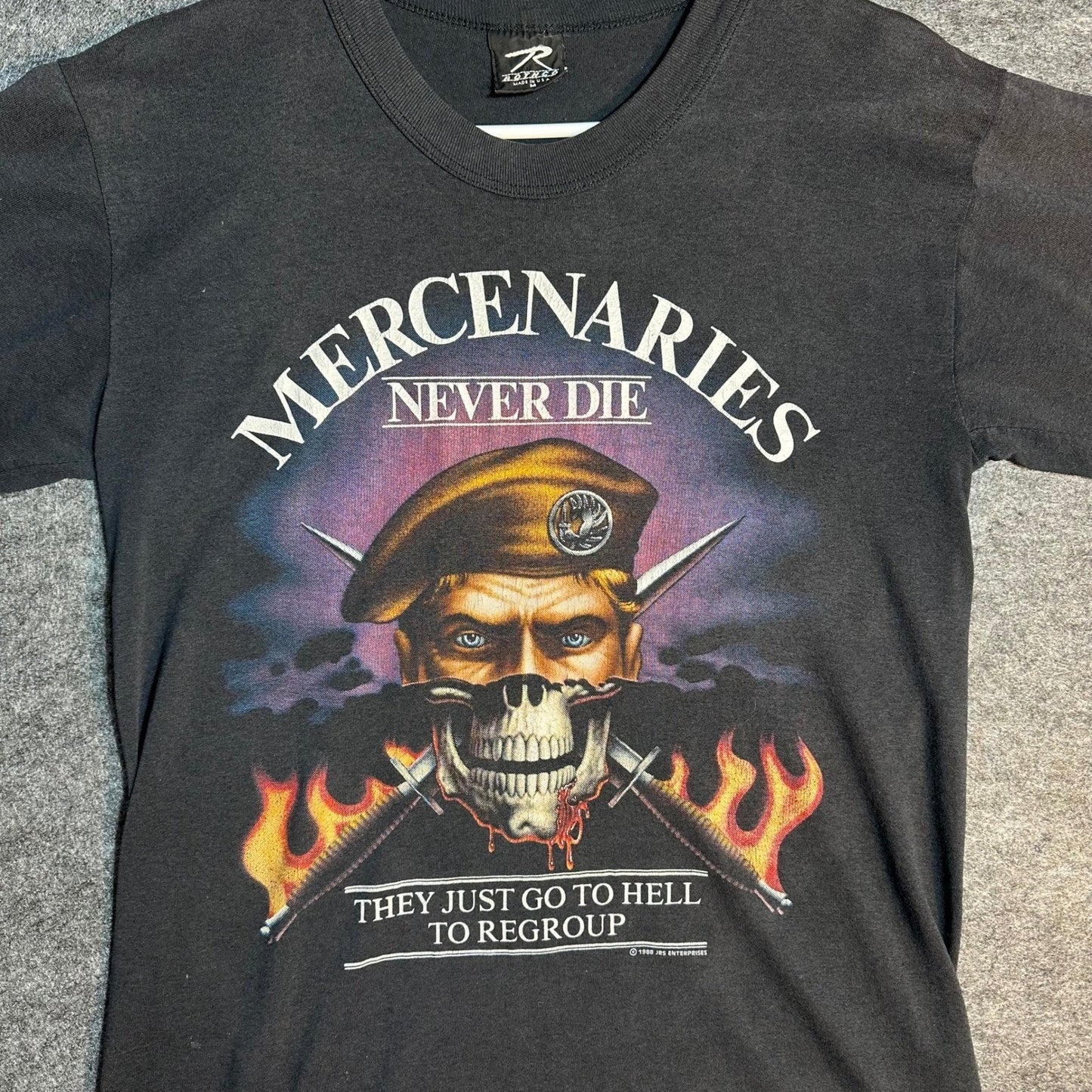 Vintage T-Shirt 3D Military Graphic Size Medium 80s Mercenaries Never Die 1988
