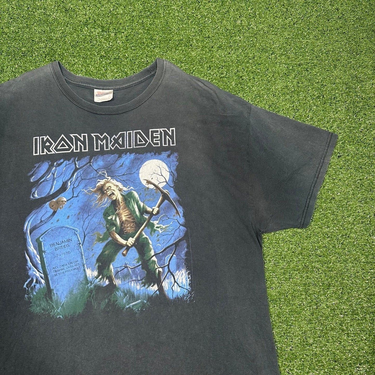 RARE Vintage 2000s Iron Maiden XXL Here Lies A Man Metal Band T Shirt Faded Black
