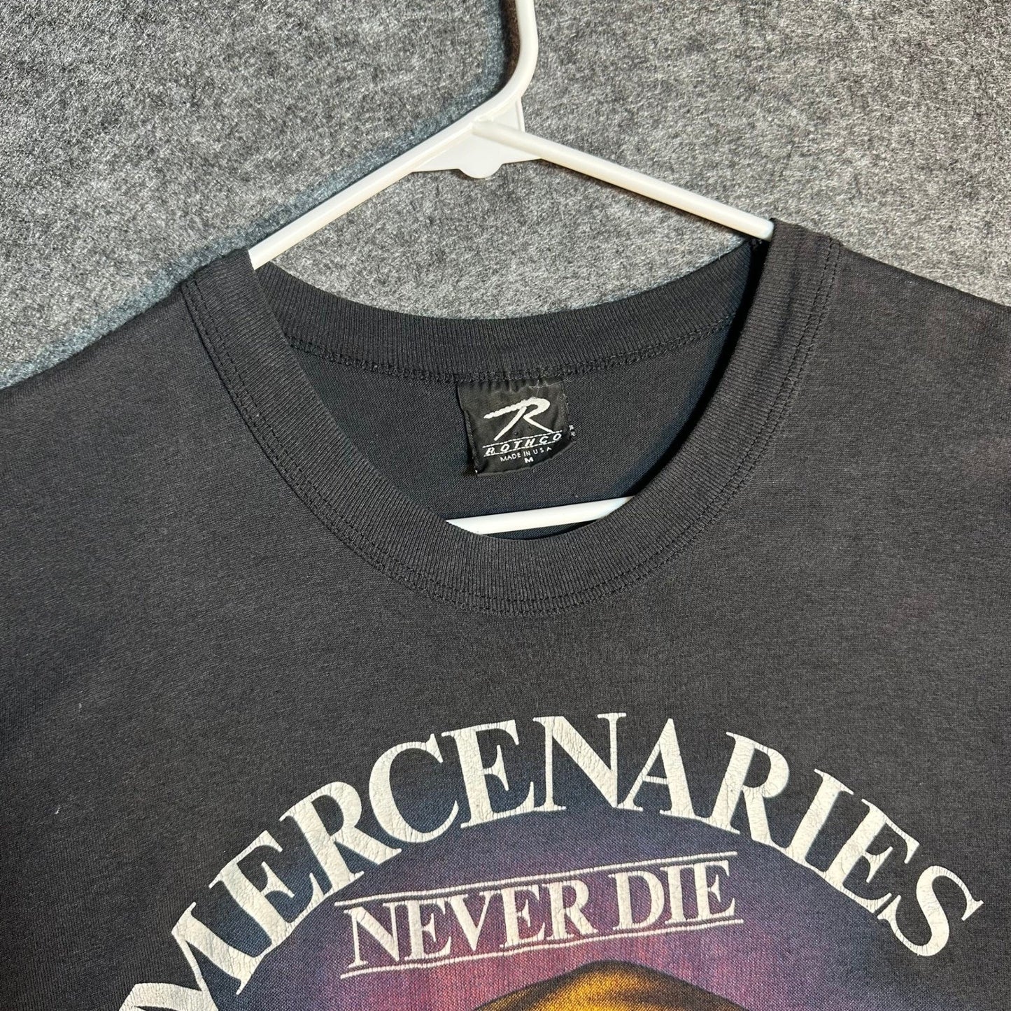 Vintage T-Shirt 3D Military Graphic Size Medium 80s Mercenaries Never Die 1988