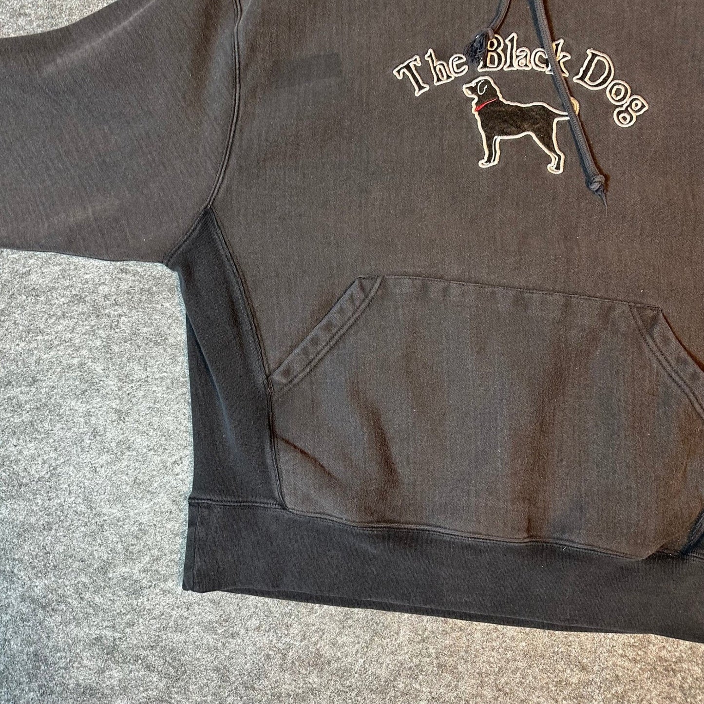 The Black Dog Fisherman Sweatshirt Mens Medium Pullover Embroidered