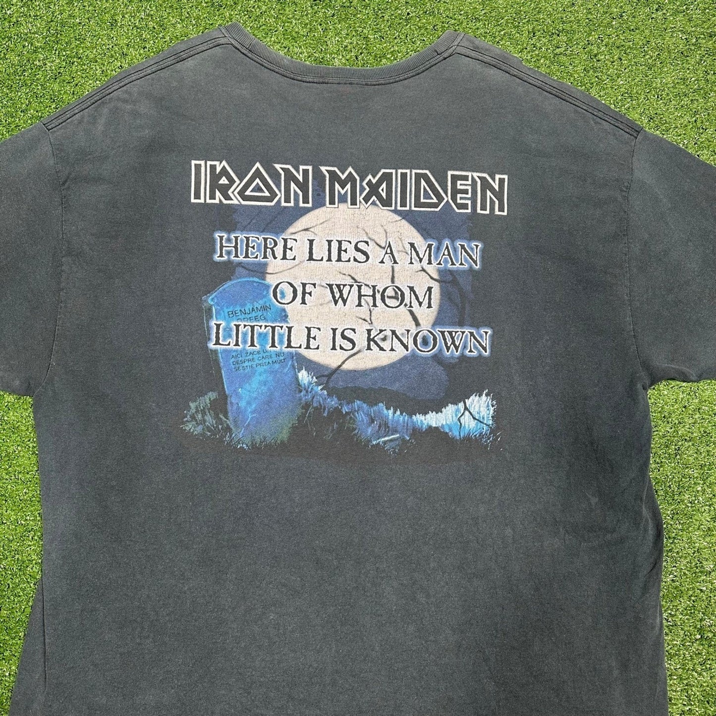 RARE Vintage 2000s Iron Maiden XXL Here Lies A Man Metal Band T Shirt Faded Black
