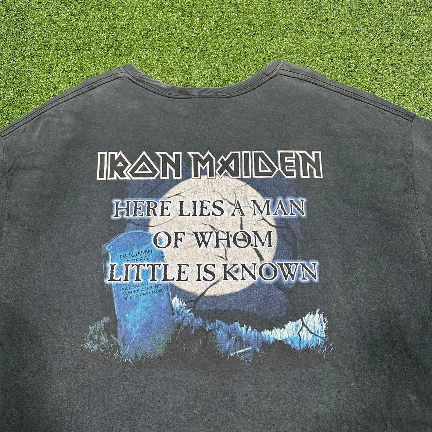 RARE Vintage 2000s Iron Maiden XXL Here Lies A Man Metal Band T Shirt Faded Black