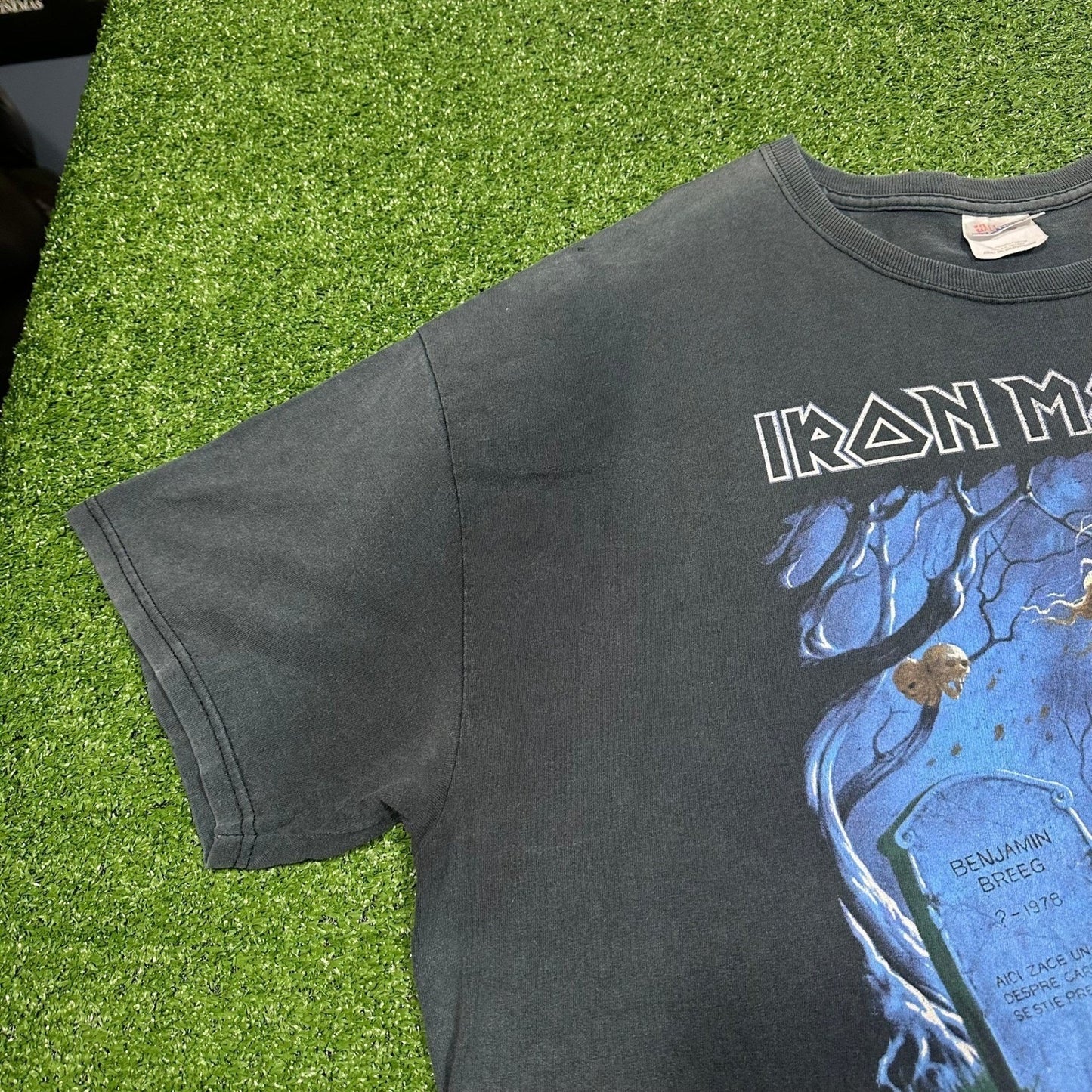 RARE Vintage 2000s Iron Maiden XXL Here Lies A Man Metal Band T Shirt Faded Black