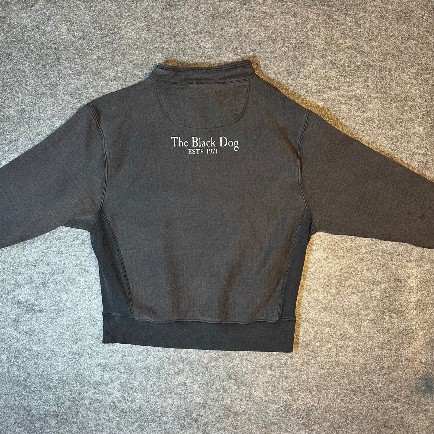 The Black Dog Fisherman Sweatshirt Mens Medium Pullover Embroidered