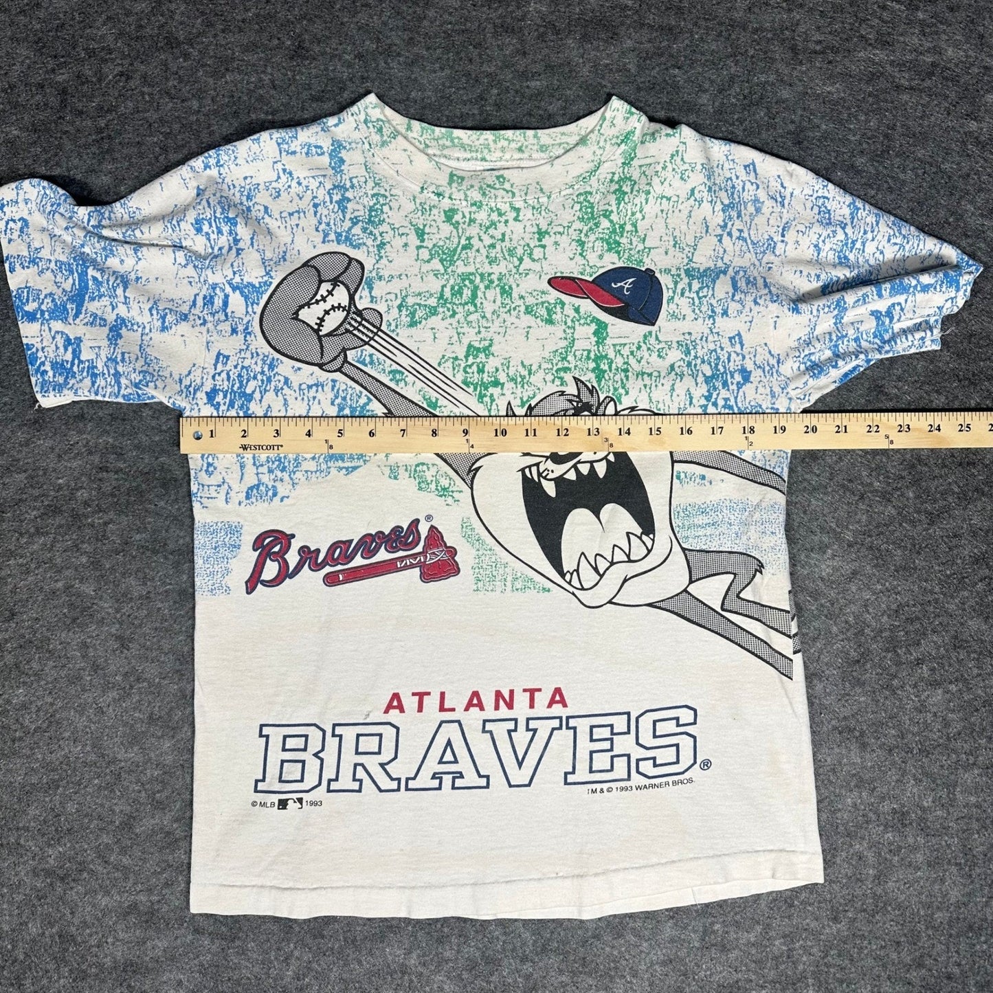 Vintage Atlanta Brave x Taz All overprint 1993 T-Shirt Boys Bigger Men's Small