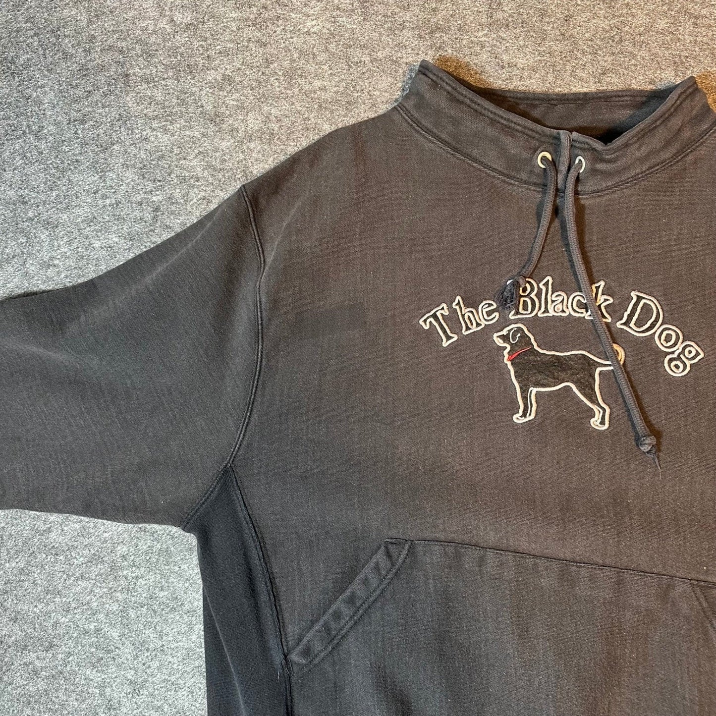 The Black Dog Fisherman Sweatshirt Mens Medium Pullover Embroidered