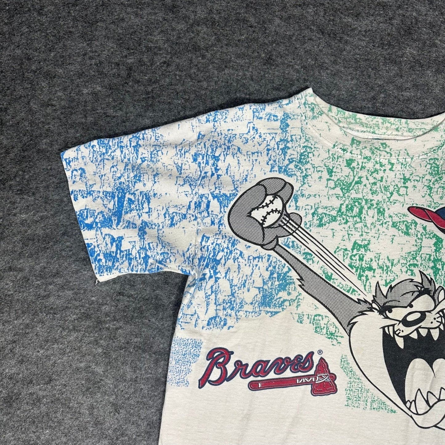 Vintage Atlanta Brave x Taz All overprint 1993 T-Shirt Boys Bigger Men's Small