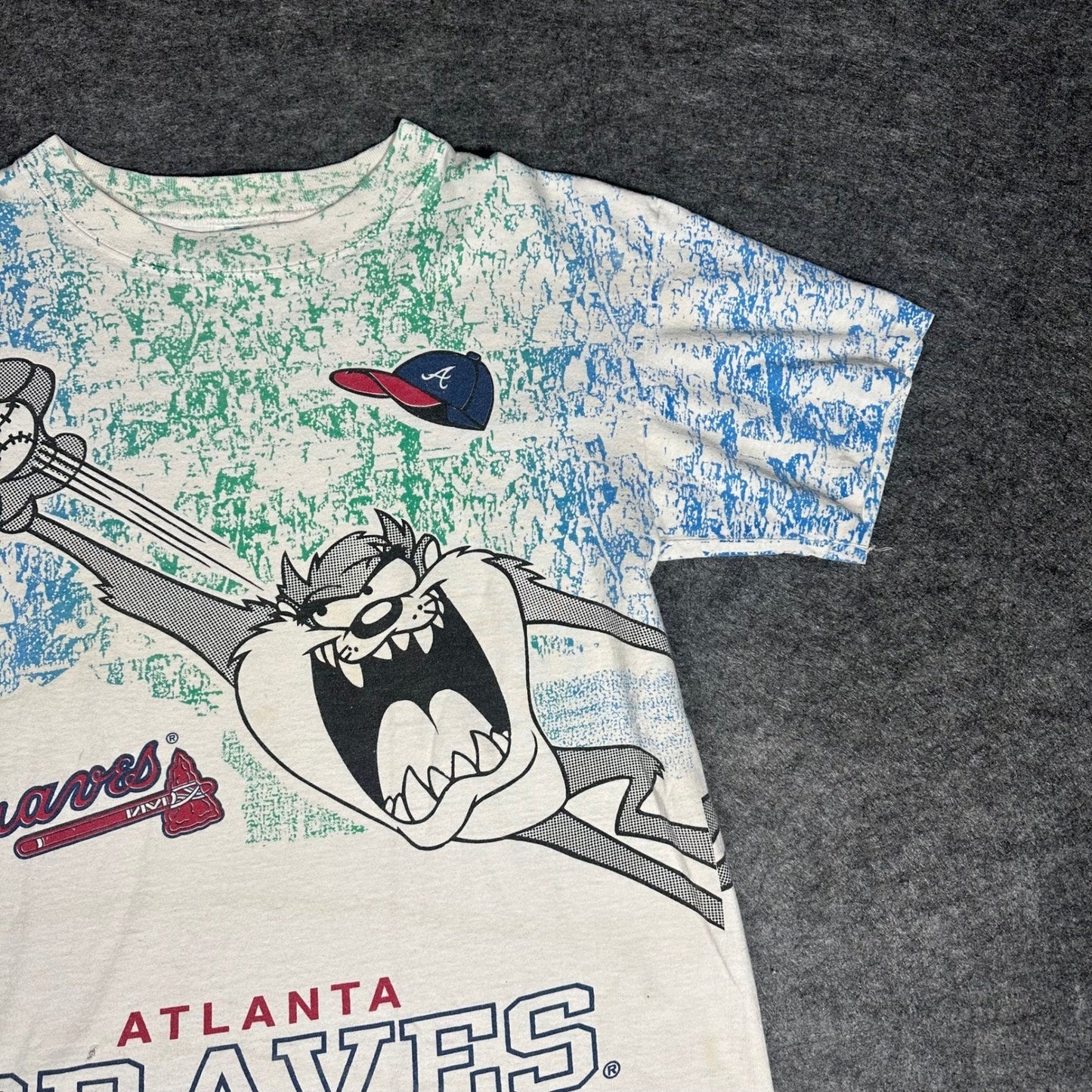 Vintage Atlanta Brave x Taz All overprint 1993 T-Shirt Boys Bigger Men's Small