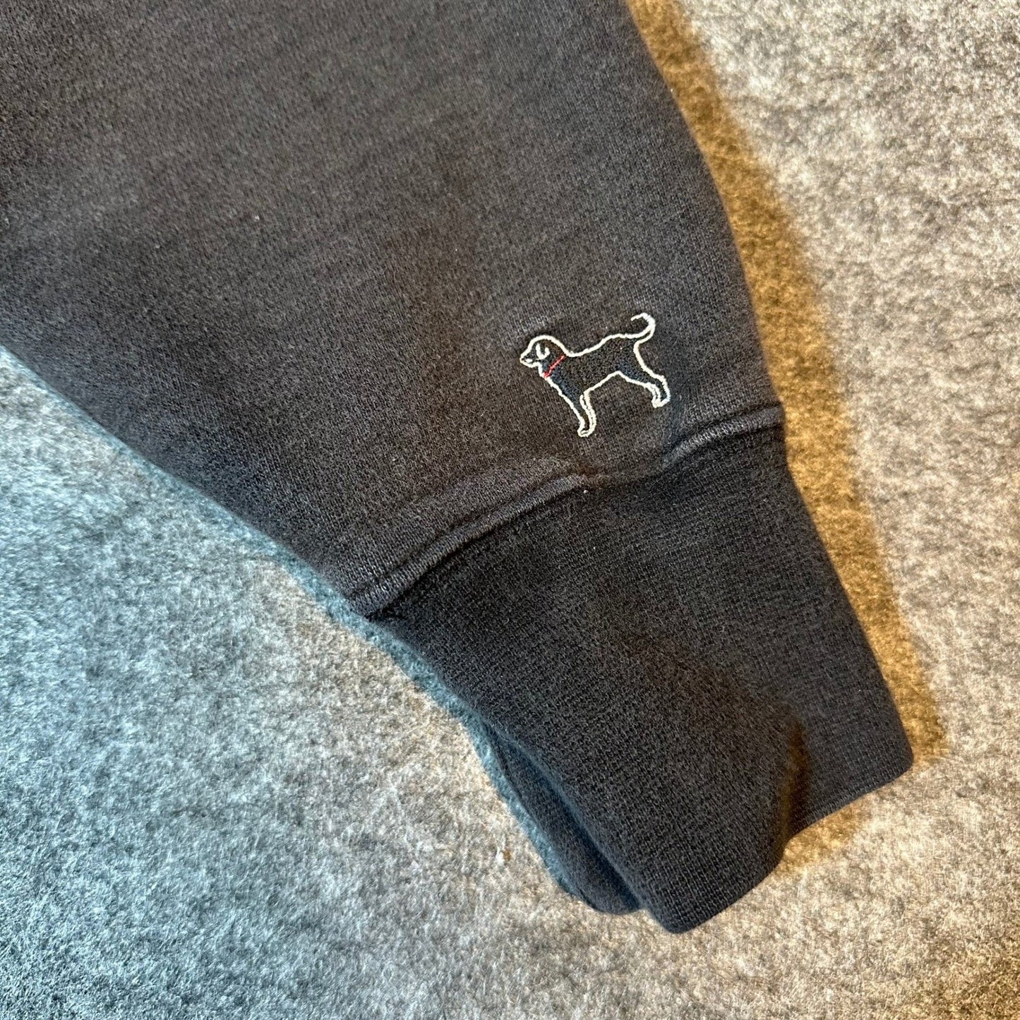 The Black Dog Fisherman Sweatshirt Mens Medium Pullover Embroidered