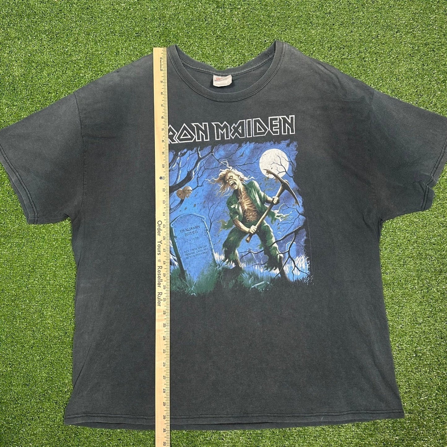 RARE Vintage 2000s Iron Maiden XXL Here Lies A Man Metal Band T Shirt Faded Black