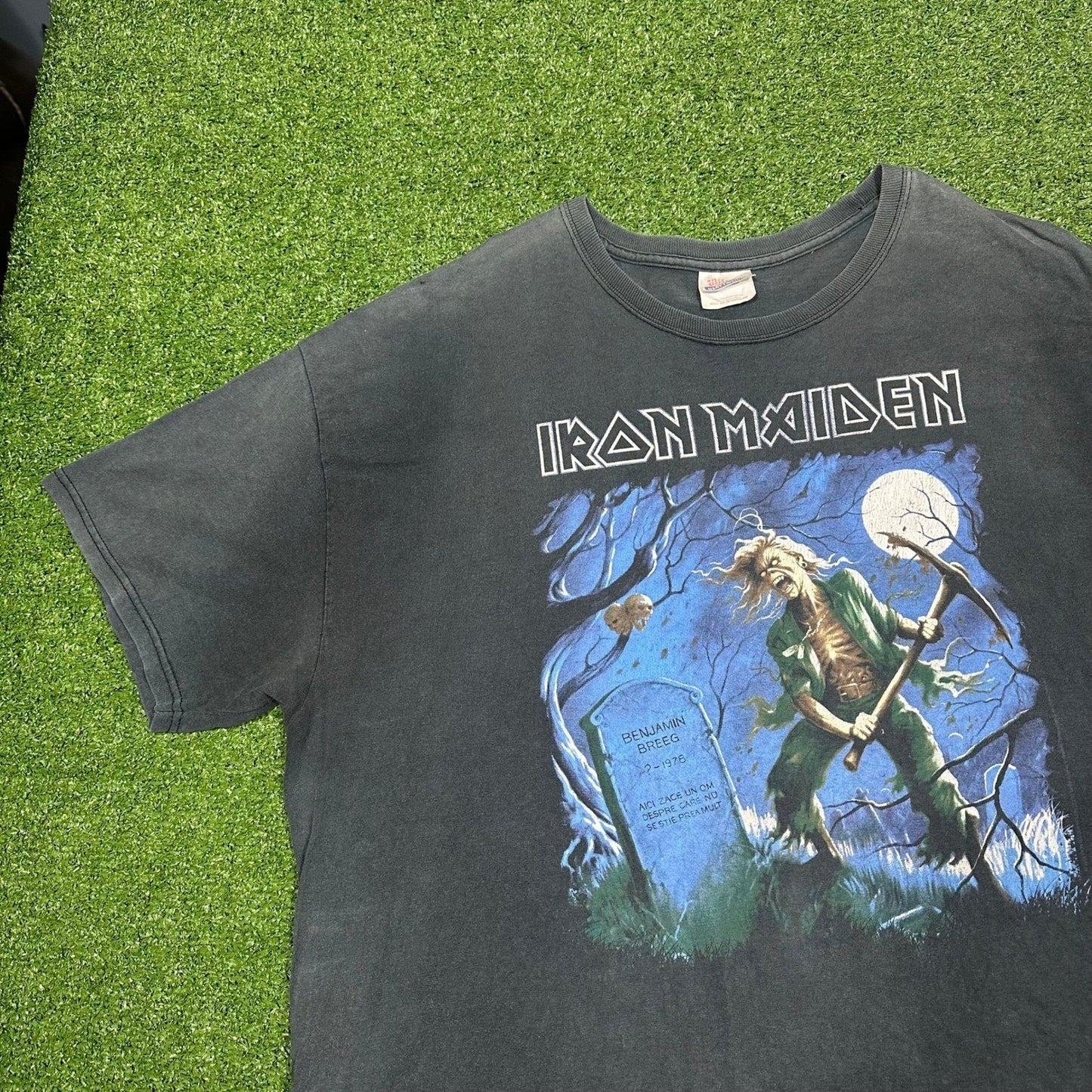 RARE Vintage 2000s Iron Maiden XXL Here Lies A Man Metal Band T Shirt Faded Black