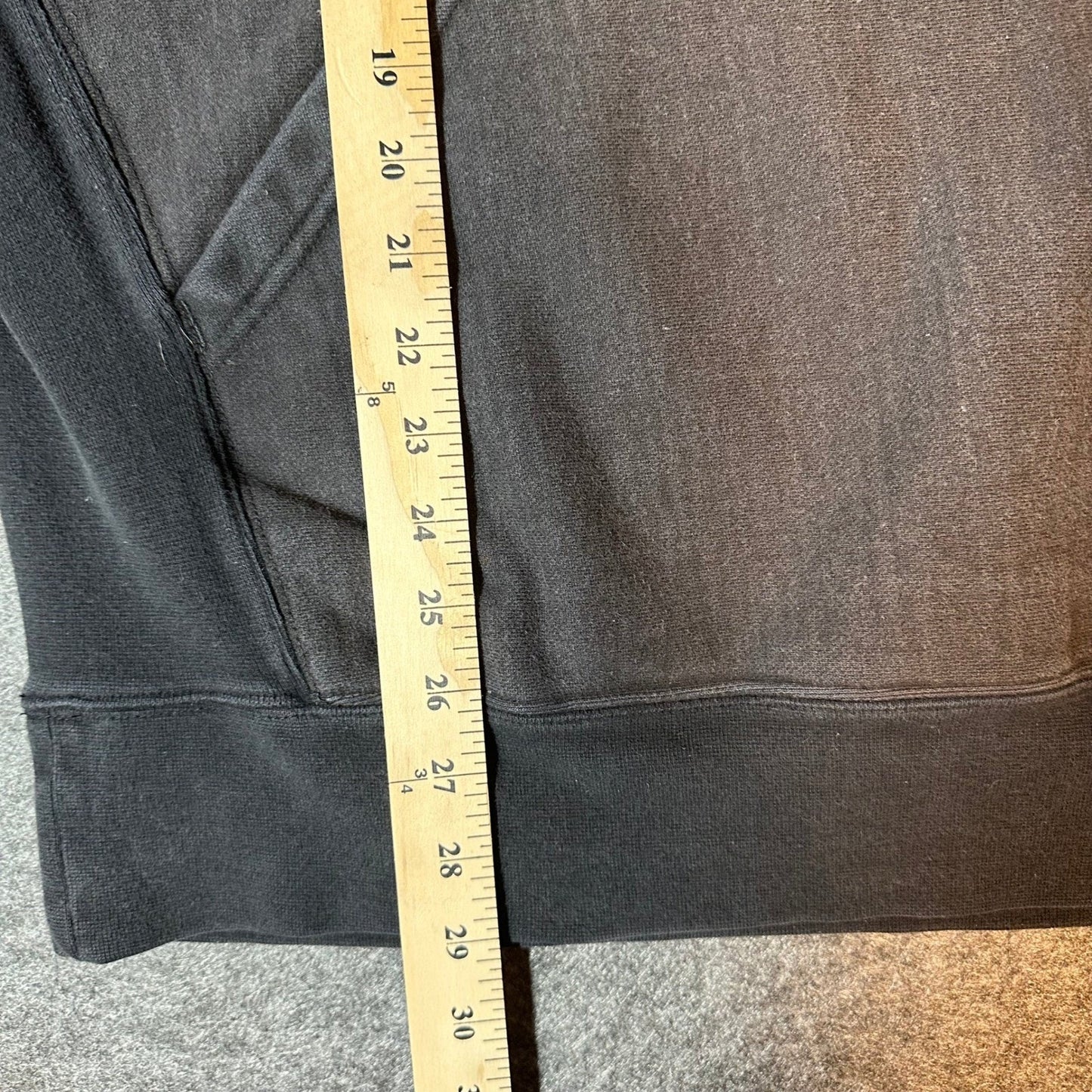 The Black Dog Fisherman Sweatshirt Mens Medium Pullover Embroidered