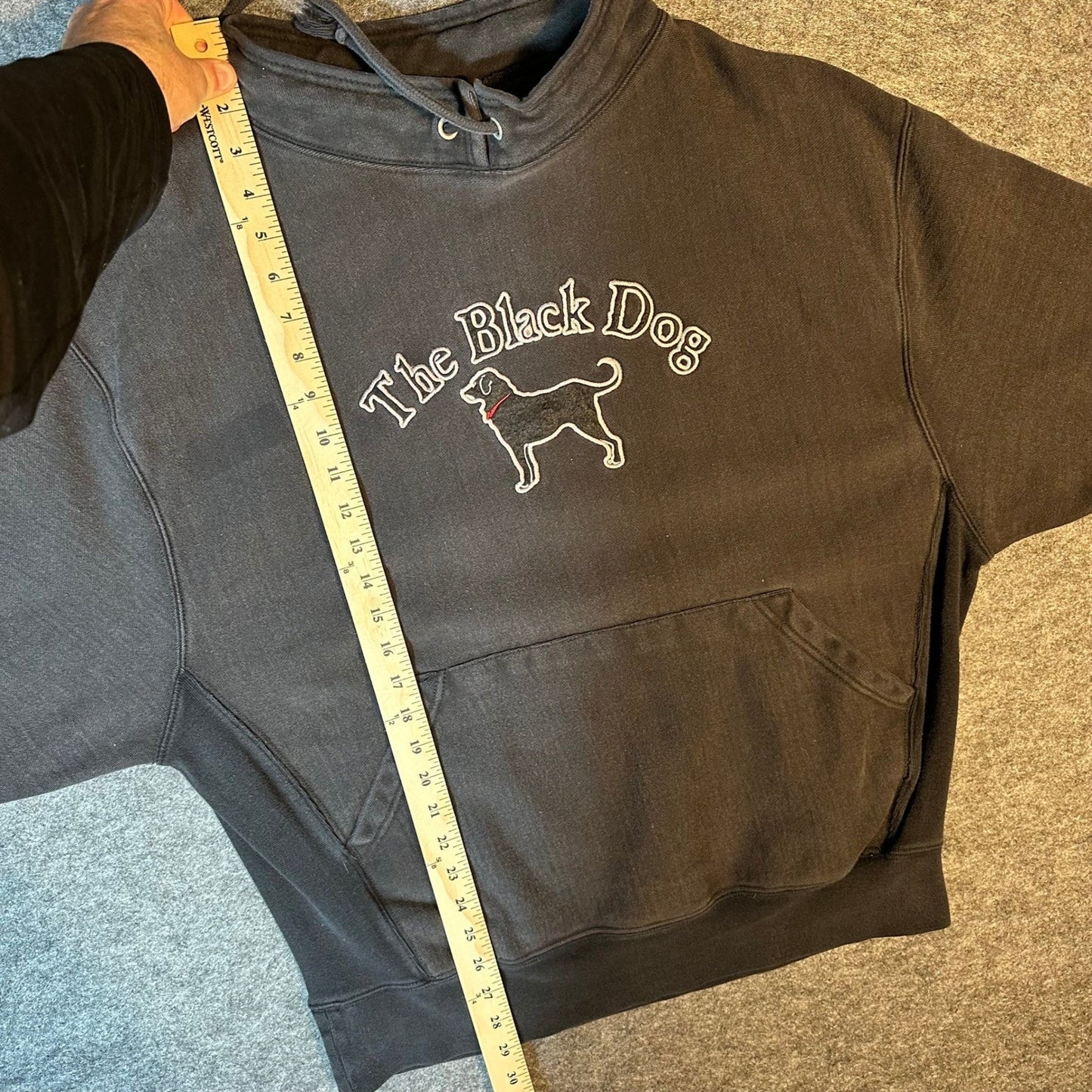 The Black Dog Fisherman Sweatshirt Mens Medium Pullover Embroidered