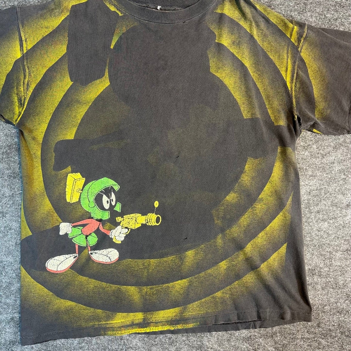 Vintage 90s THRASHED Marvin the Martian AOP Single Stitch Wild Oats T Shirt XL