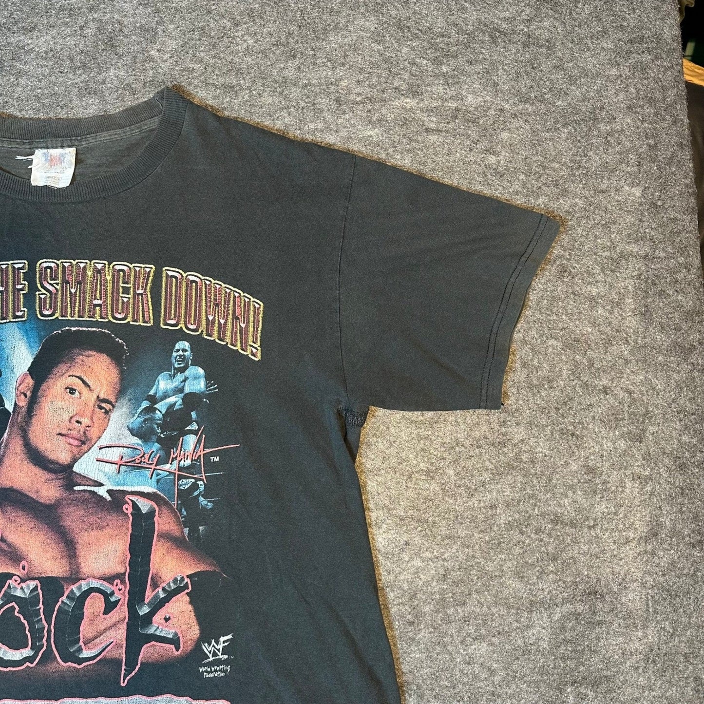 Vintage The Rock TNT WWF Layin The Smack Down T Shirt Large Black 1999 Wrestling