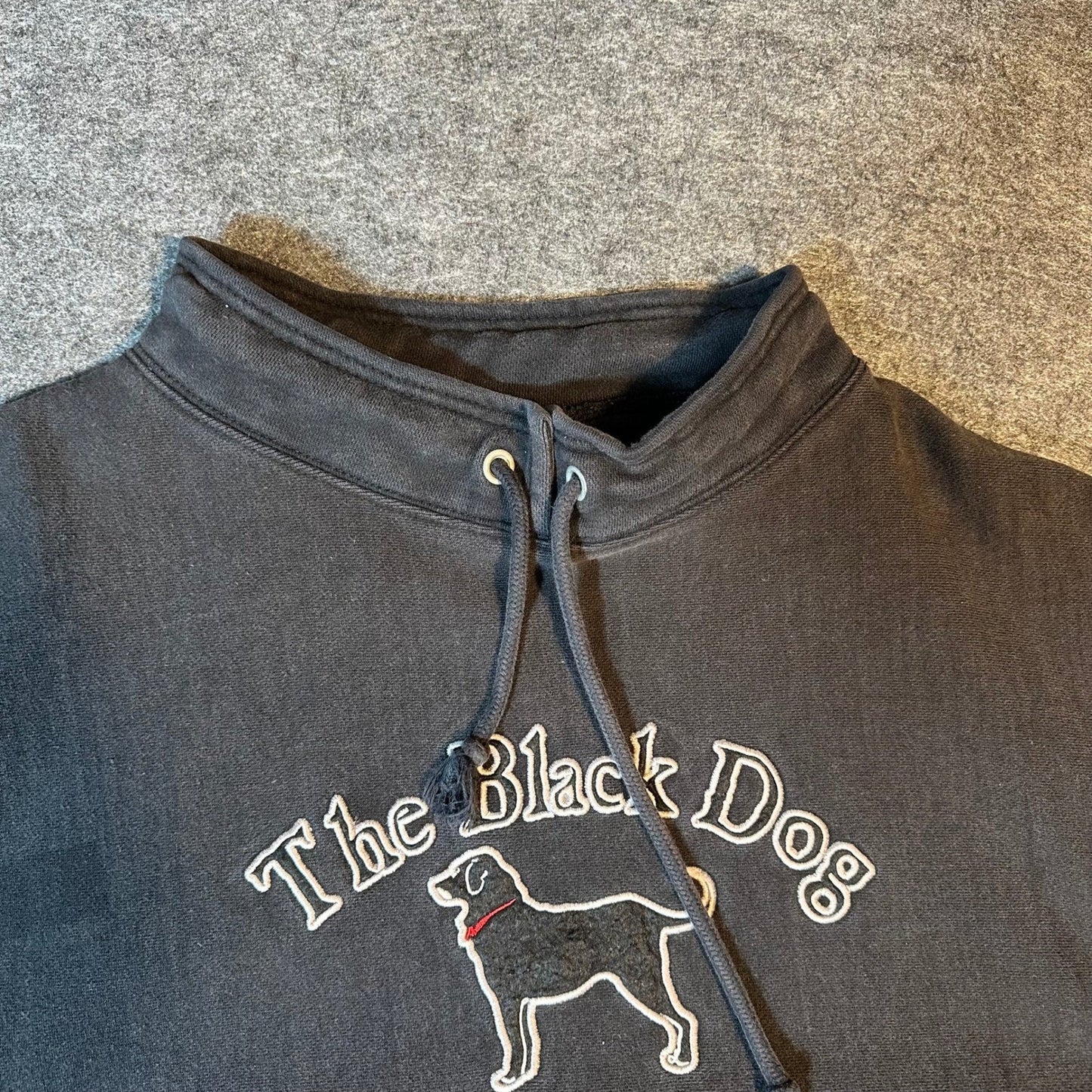 The Black Dog Fisherman Sweatshirt Mens Medium Pullover Embroidered